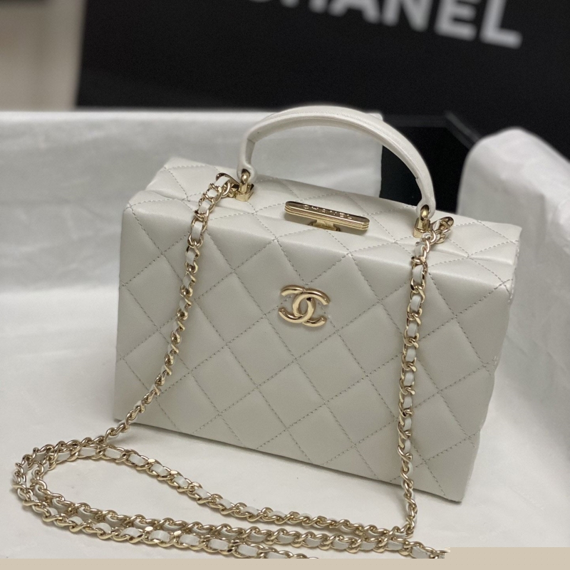 Ch*el box bags